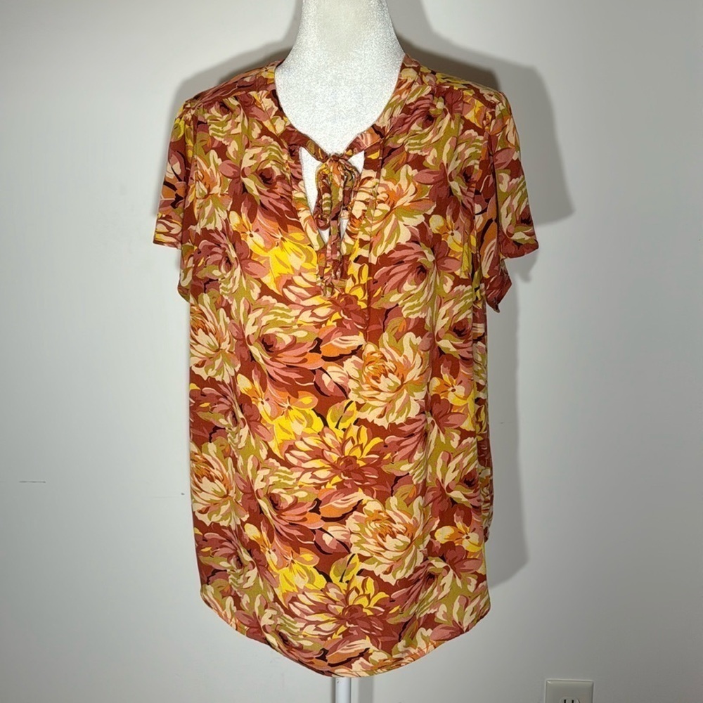 Torrid Floral Short Sleeve Top Size 2